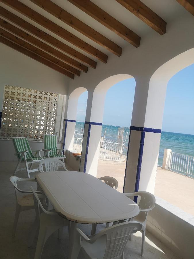 X * Denia