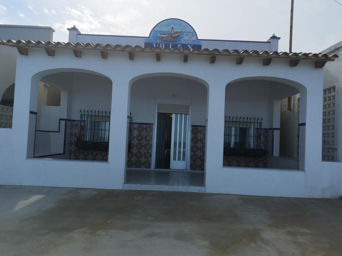 Nhà nghỉ X *